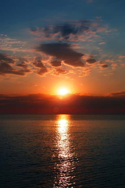 Barcelona Badalona : Sailboat Tour, Snacks, Drinks, Swimming - Is $45 a good value?