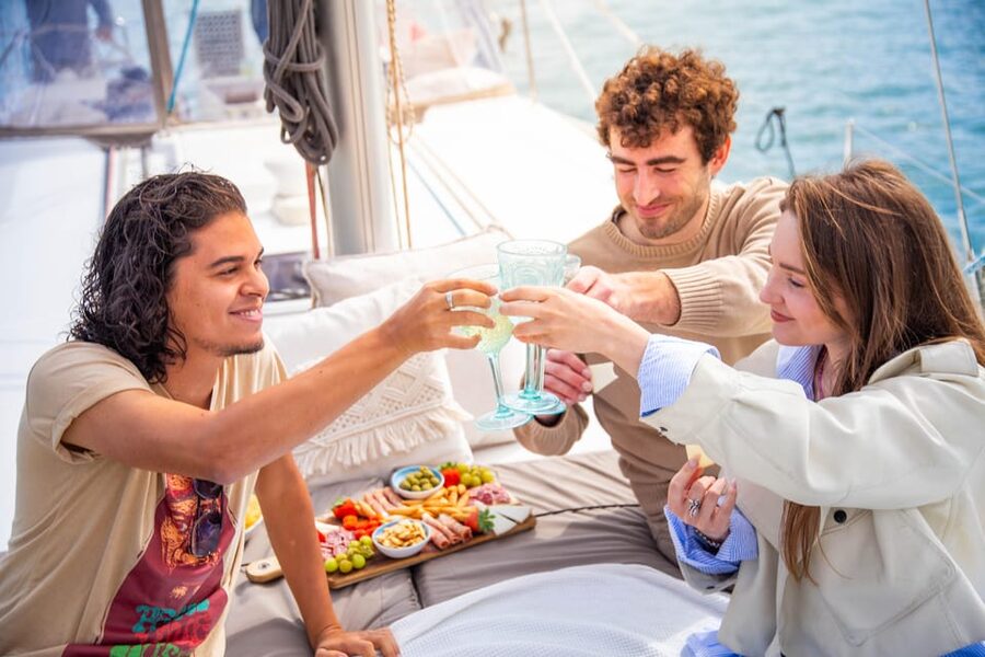 Barcelona Guided Sagrada Familia Tour & Sailing Experience - Why this Barcelona pairing works
