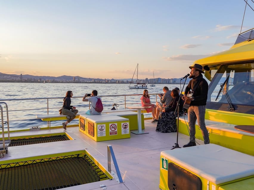 Barcelona: Hop-On Hop-Off Bus with Sailing Cruise - Audio guide, bus comfort, and service