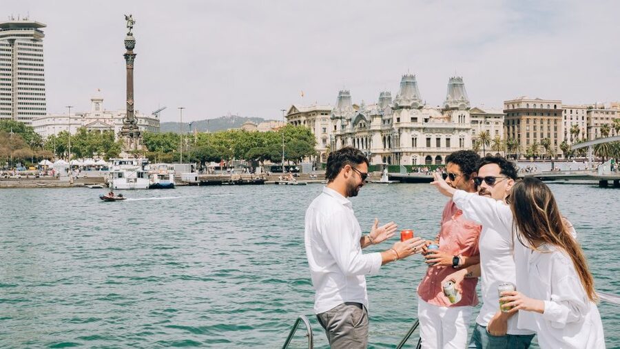 Barcelona: Hop-On Hop-Off Bus with Sailing Cruise - Timing the experience without wasting your day