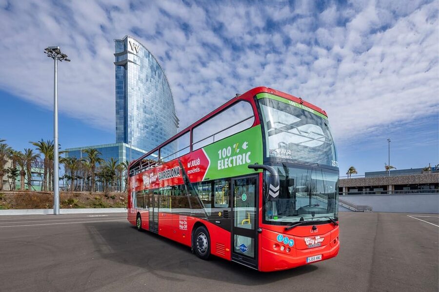 Barcelona: Hop-On Hop-Off Bus with Sailing Cruise - Is $49 a fair price?