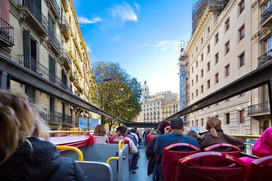 Barcelona: Hop-On Hop-Off Bus with Sailing Cruise - Who should choose this experience?
