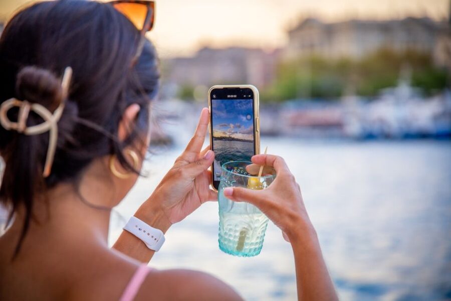 Barcelona: Local Tapas and Drinks Sailing Adventure Tour - The first plates: seafood, vegetables, and charcuterie