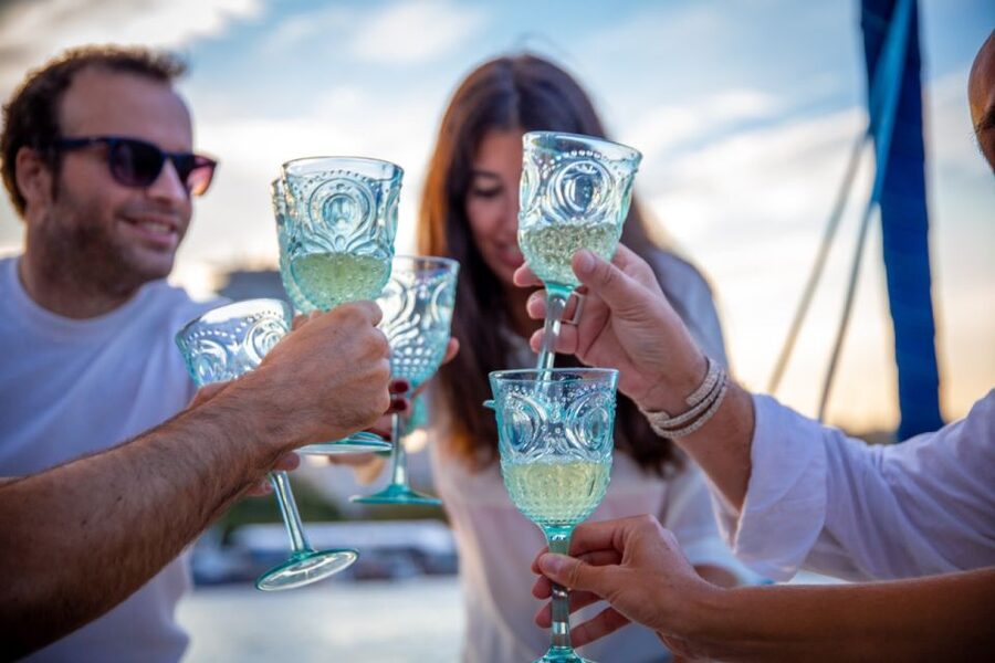 Barcelona: Local Tapas and Drinks Sailing Adventure Tour - What the crew and group size add