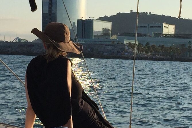 Barcelona: Mediterranean Sailing Experience with Open Bar - Drinks, snacks, and the right expectations