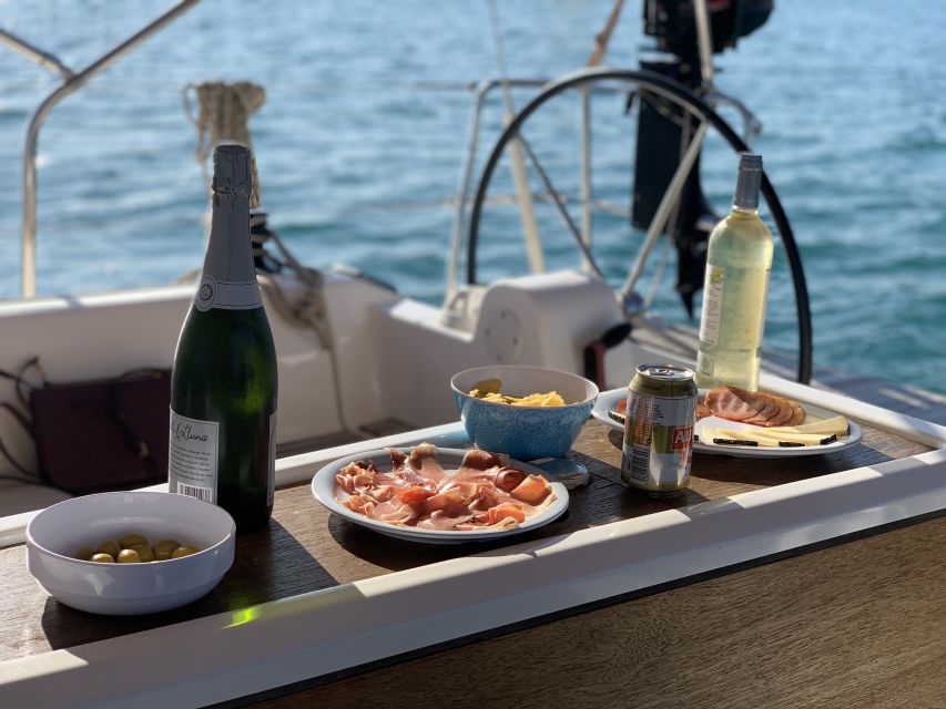 Barcelona: Midday or Sunset Sailing with Open Bar and Snacks - What the crew adds to the trip