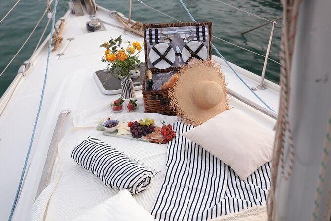 Barcelona Private Romantic Sailing Tour - Montjuïc, Hotel W, And The Coastal Skyline