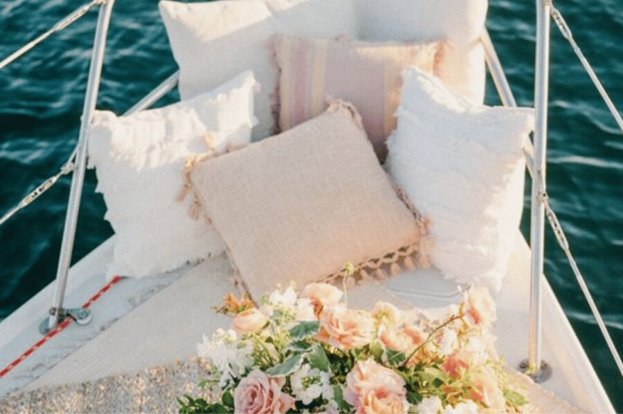 Barcelona: Private Romantic Sailing Tour with Drinks - Who should book this Barcelona sailing trip?
