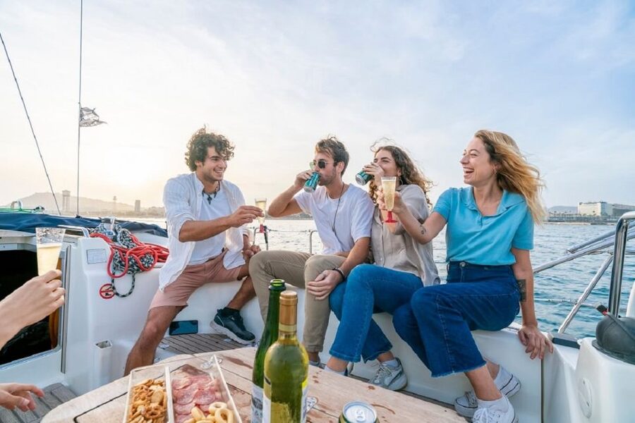 Barcelona: Private Sailing Cruise with Open Bar and Snacks - Key points to know before booking