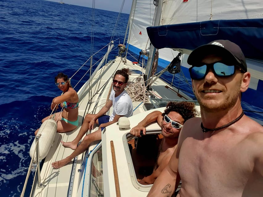Barcelona: Private sailing experience, excursions lasting 2h - Who will enjoy this most