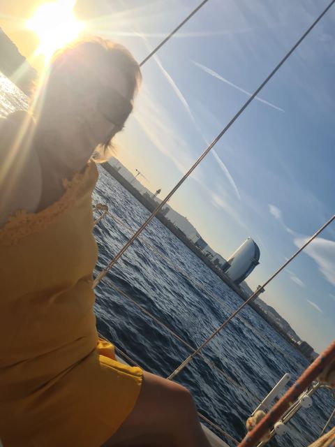 Barcelona: Private sailing experience, excursions lasting 2h - What the $283 group price really means