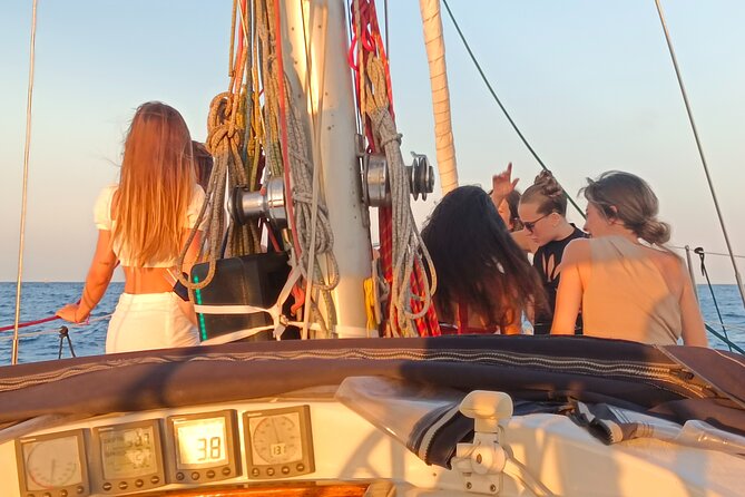 Barcelona private Sailing Tour - What the $264.64 group price really means