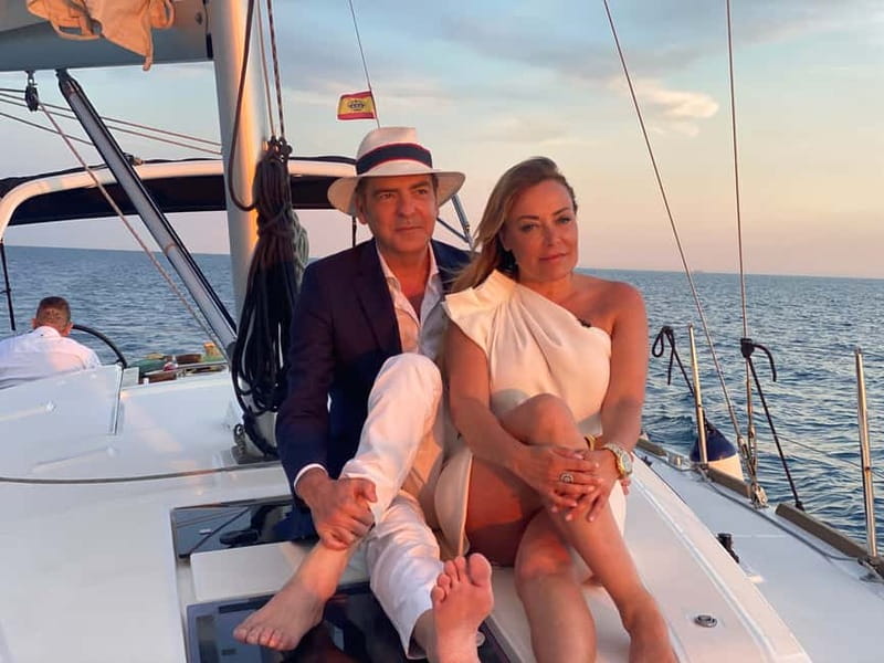 Barcelona: Private Sailing Trip with Drinks & Snacks (max 9) - Key points at a glance