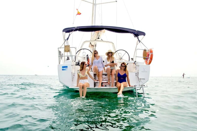Barcelona: Private Sailing Trip with Drinks & Snacks (max 9) - Boarding at Port Olímpic