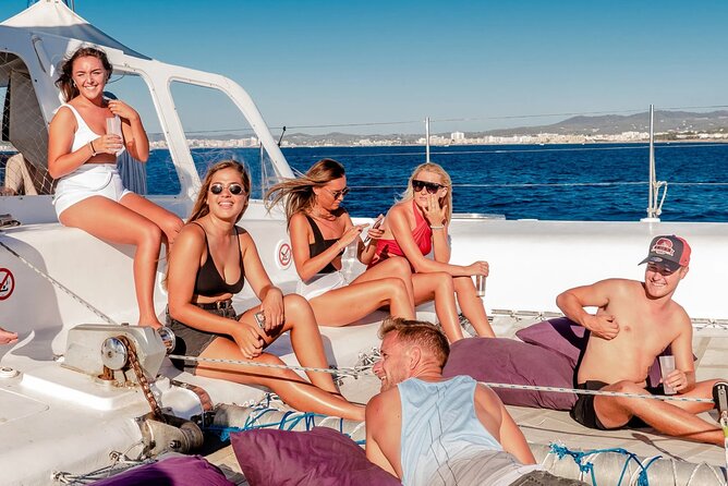 Barcelona Sailing Cruise and Party Passport Experience - Otto Zutz: late entry and a drinks window