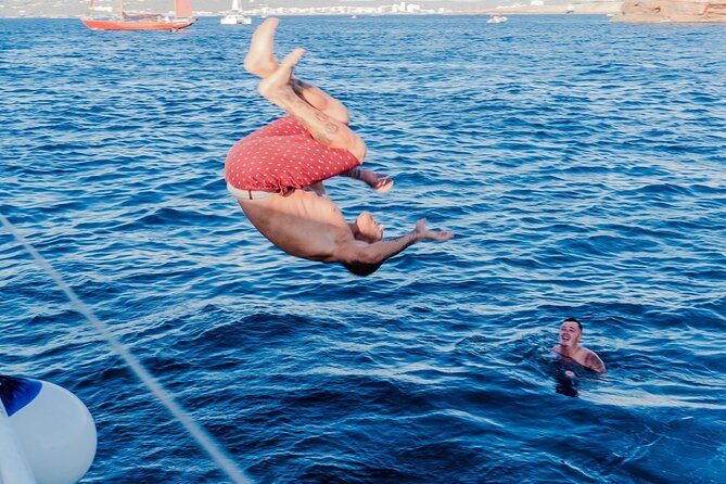 Barcelona Sailing Cruise and Party Passport Experience - Sutton Barcelona: a shorter Thursday window