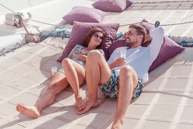 Barcelona Sailing Cruise and Party Passport Experience - Shoko and Twenties: different dates, different planning