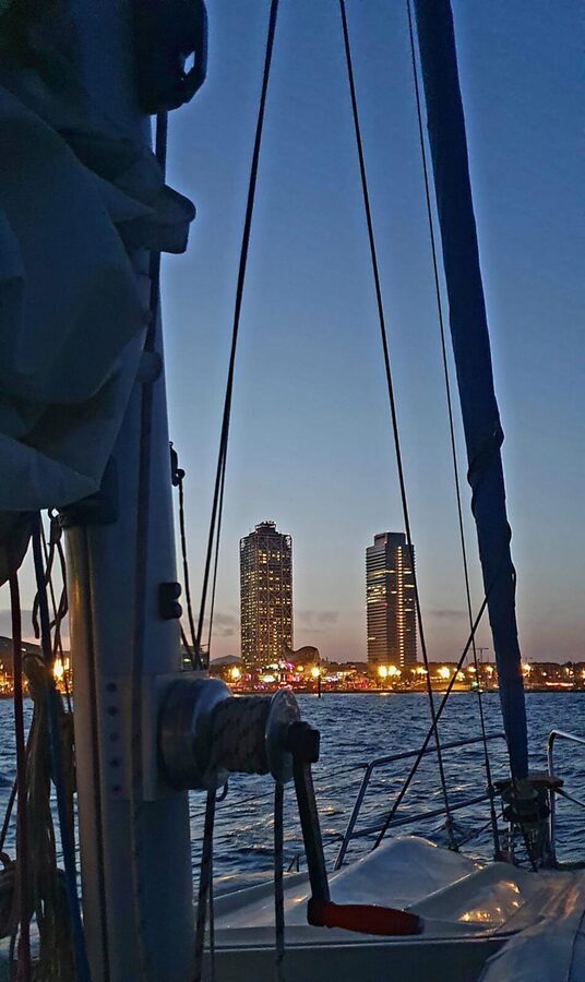 Barcelona: sailing experience, excursions lasting 2h - What the $71 Price Means