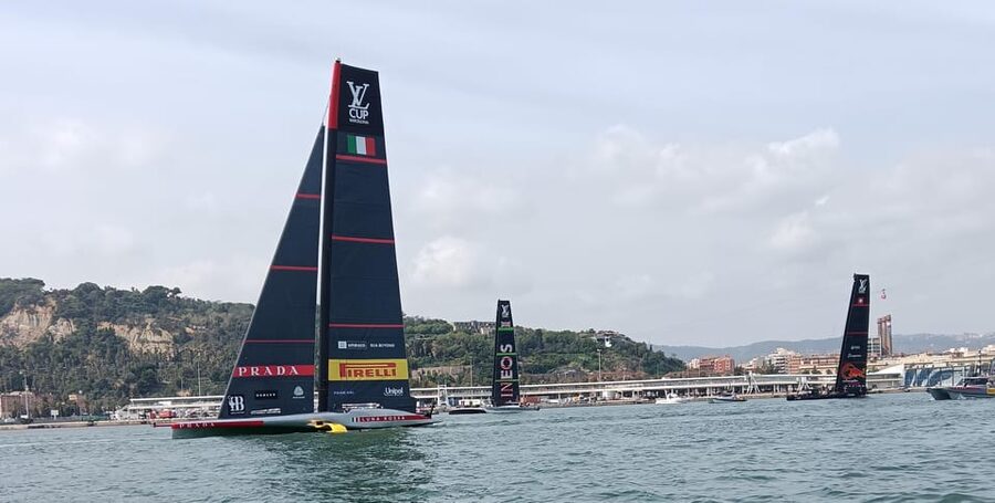 Barcelona: Sailing tour - Cockpit Drinks and a Bow Mattress