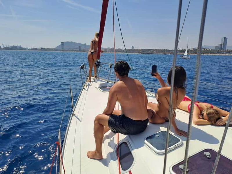 Barcelona: Sailing Tour with Drinks and Snacks - Practical details that make the day easier