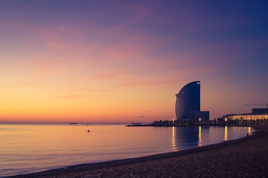 Barcelona: Sailing tour with open bar and aperitive - Who will enjoy this Barcelona sailing trip?
