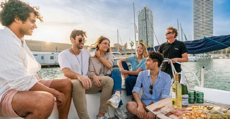 Barcelona: Sailing tour with open bar and aperitive - Should you book it?