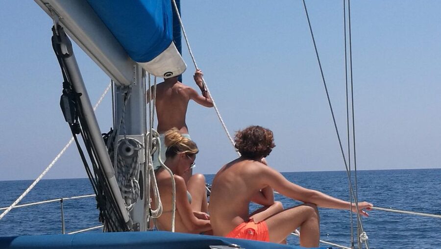 Barcelona: Sailing Trip with Drinks and Snacks - Starting at Port Olímpic