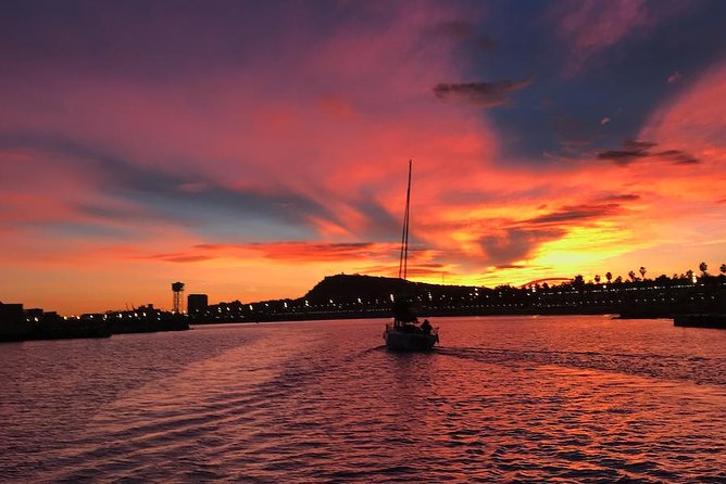 Barcelona Sunset and Day Sailing Cruise - The outward route: Barcelona becomes a panorama