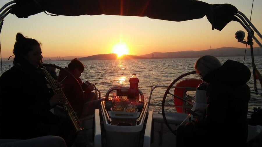 Barcelona: Sunset Live Sax and Sailing Experience with Tapas - Setting out from Port Olimpic on Bombon