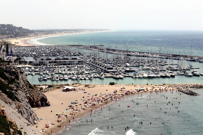 Barcelona Sunset Private Sailing with Light Snacks and Open Bar - Key points to know before booking