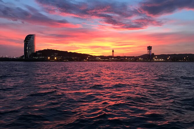 Barcelona Sunset Private Sailing with Live Saxophone and Open bar - Live saxophone, drinks, and the mood onboard