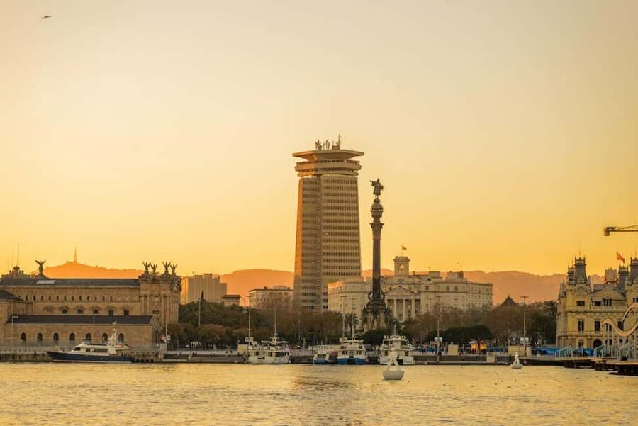 Barcelona Sunset Sailing Experience with open bar and snakcs - Why a sunset cruise works so well in Barcelona