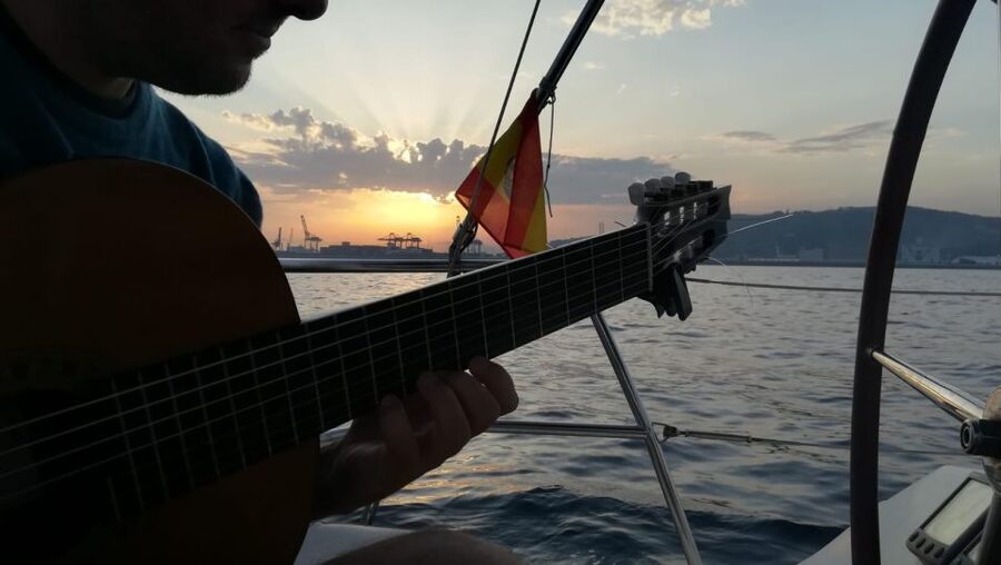 Barcelona: Sunset Sailing with Live Guitar Music and Tapas - Two hours between harbor and horizon