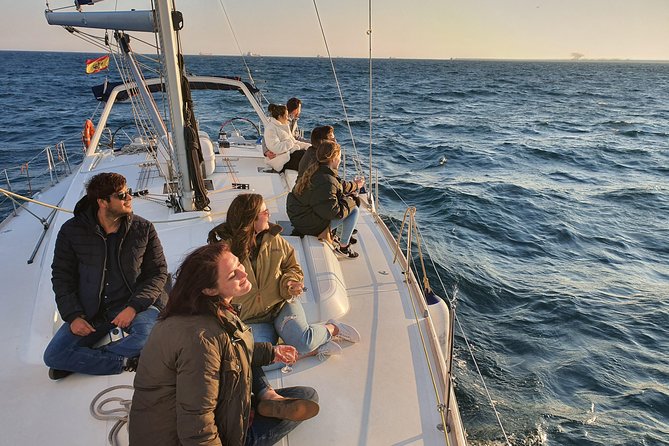 Barcelona Unforgettable Sailing Cruise with Open Bar and Snacks - Why the 11-person limit matters
