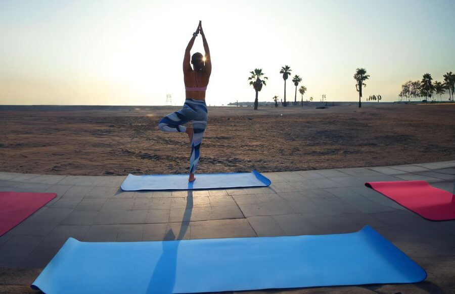Barcelona: Yoga, Healthy Light Brunch and Sailing Experience - Julia’s teaching style is a major strength