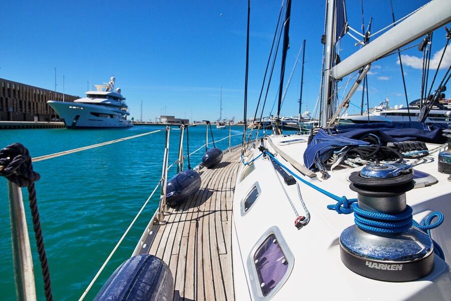 Barefoot: Private sailing cruise in Barcelona - Timing, cancellation, and practical planning