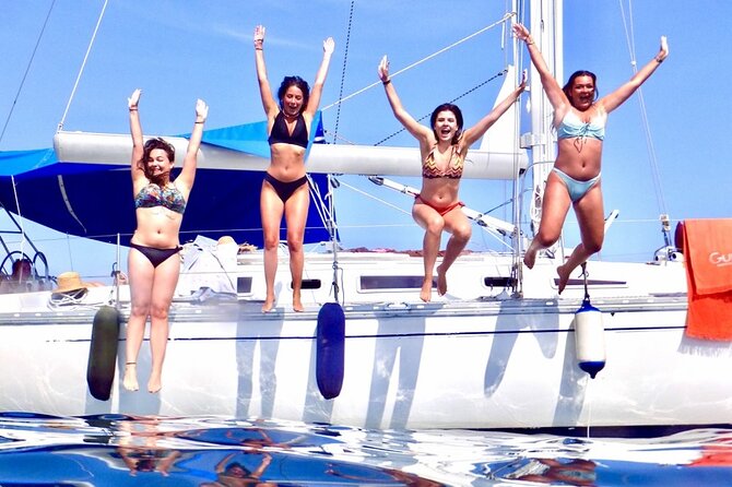 Bari sailing cruise in search of dolphins - Swimming offshore and helping with the boat