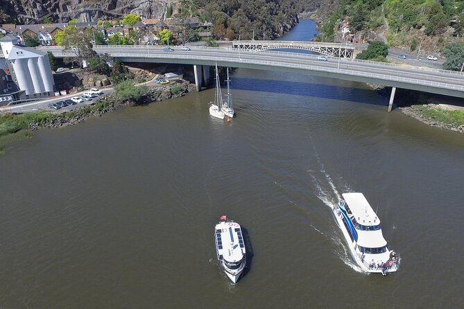 Batman Bridge 4 Hour Luncheon Cruise including sailing into the Cataract Gorge - Commentary, crew, and the feel on board