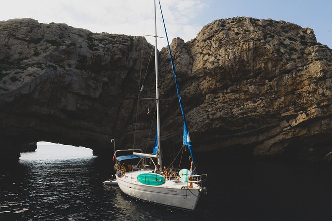 Bavaria 42 Cruiser · Private sailboat around Ibiza and Formentera - S’Espalmador brings a quieter hour