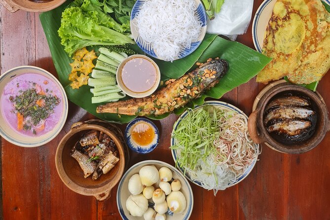 Ben Tre Mekong Zig Zag: Scooter, Sailboat, and Food (Full day) - A long lunch and the best hammock break
