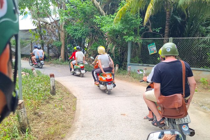 Ben Tre Mekong Zig Zag: Scooter, Sailboat, and Food (Full day) - Ben Tre city, the market, and street food