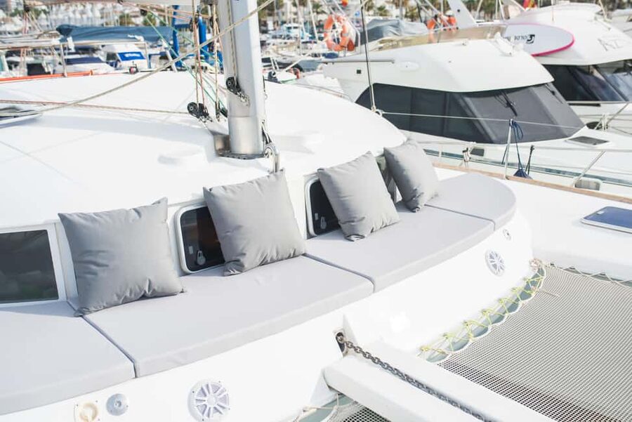 Benalmádena: Sailing & Dolphin Watching with Snacks/Drinks - The secret swimming stop