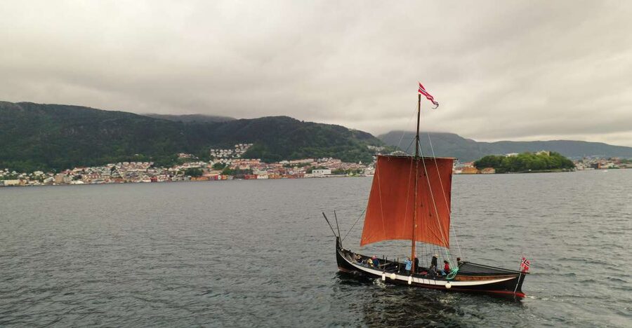 Bergen: Viking Ship Sailing Experience and Sightseeing Trip - Setting out from Dreggekaien near Bryggen