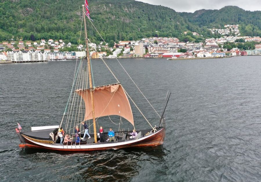 Bergen: Viking Ship Sailing Experience and Sightseeing Trip - Raising the square sail
