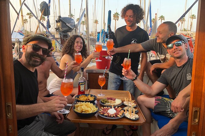 Boat Tour with Drink and Picoteo, Barcelona - Daylight, sunset, or dinner at the port