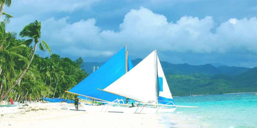 Boracay: Private Traditional Bamboo Boat Sailing Tour - The meeting point deserves extra attention