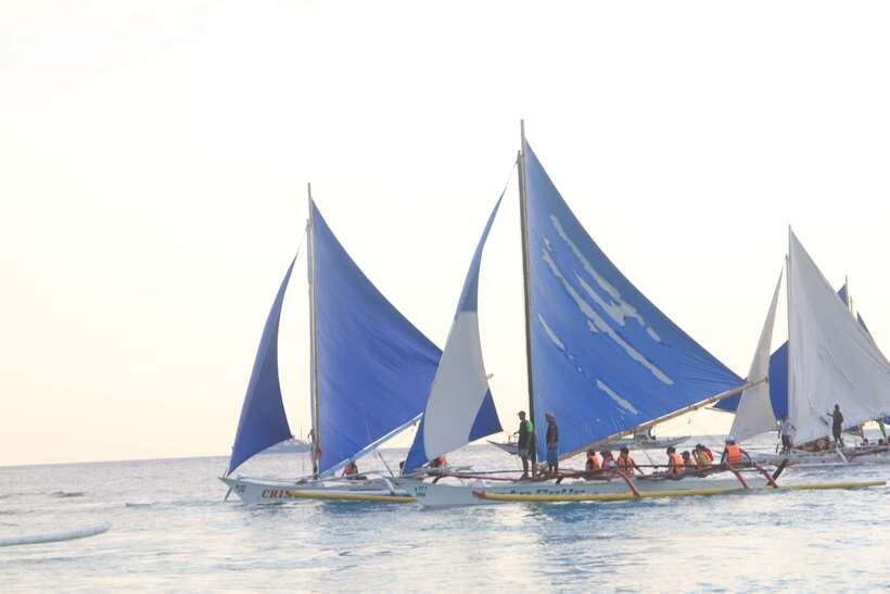 Boracay: Private Traditional Bamboo Boat Sailing Tour - Should you book the Boracay paraw sailing trip?