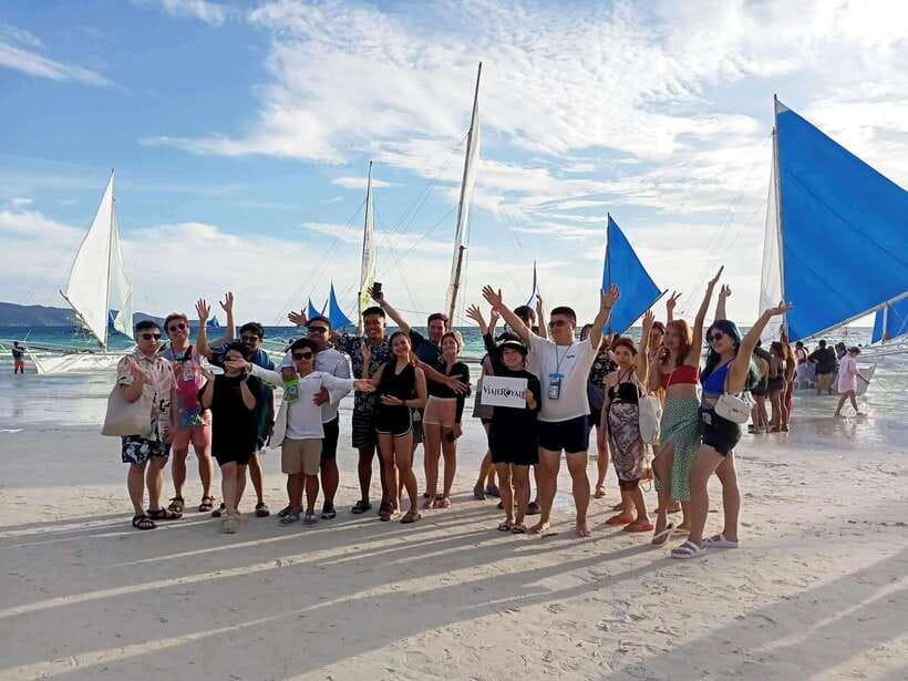 Boracay: Sunset Paraw Sailing Trip - Practical planning for the day