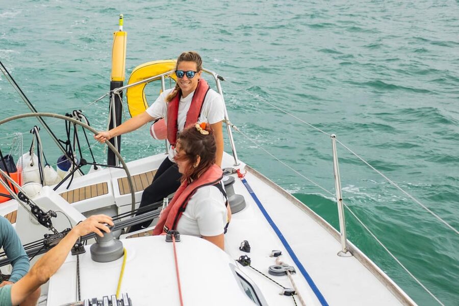 Brighton: Sailing Trip with Drinks - How the Crew Shapes the Experience