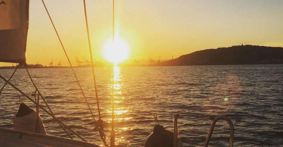 Brighton: Sunset Sailing Cruise with a Glass of Wine - Who should book this cruise?